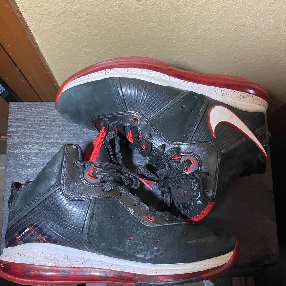 Nike Lebron 8’s